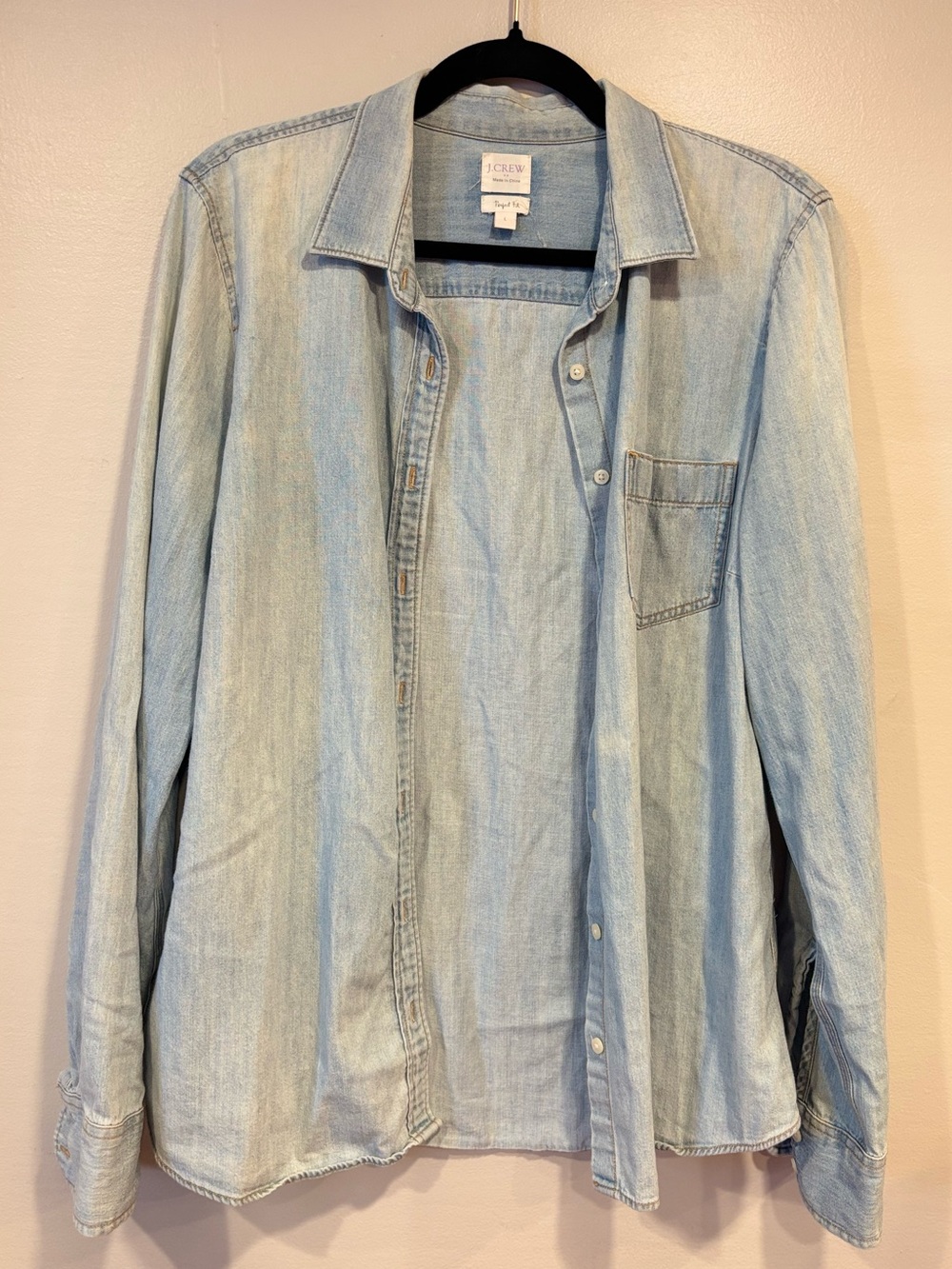 J.Crew Denim Perfect Fit Chambray Button-Down Shirt 100% Cotton Women's Large - Picture 2 of 7